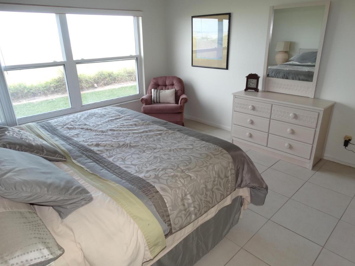Spanish Main Unit 4- Direct Oceanfront Condo! Cocoa Beach Exterior photo
